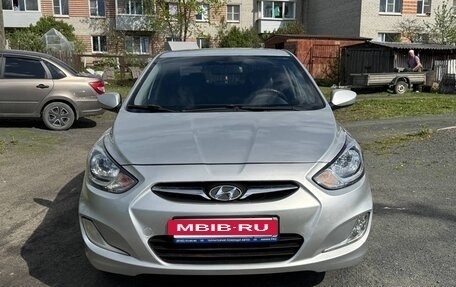 Hyundai Solaris II рестайлинг, 2011 год, 555 000 рублей, 5 фотография