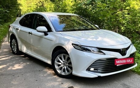 Toyota Camry, 2020 год, 2 899 000 рублей, 2 фотография