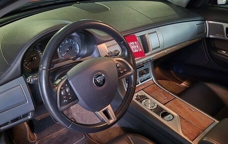 Jaguar XF I рестайлинг, 2013 год, 2 100 000 рублей, 11 фотография