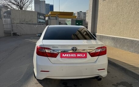 Toyota Camry, 2014 год, 1 300 000 рублей, 3 фотография