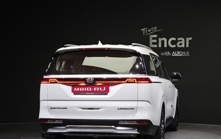 KIA Carnival, 2021 год, 2 200 000 рублей, 4 фотография