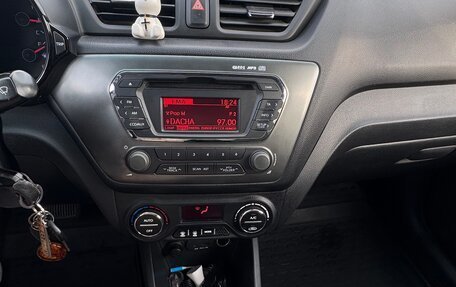 KIA Rio III рестайлинг, 2012 год, 800 000 рублей, 19 фотография