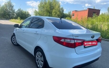 KIA Rio III рестайлинг, 2015 год, 850 000 рублей, 3 фотография
