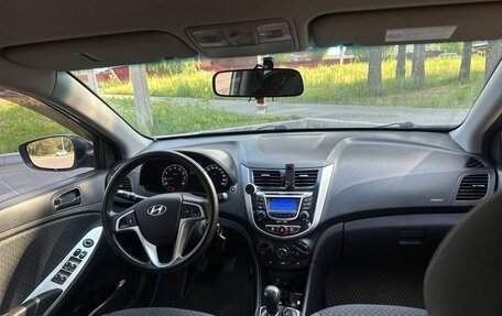 Hyundai Solaris II рестайлинг, 2011 год, 14 фотография