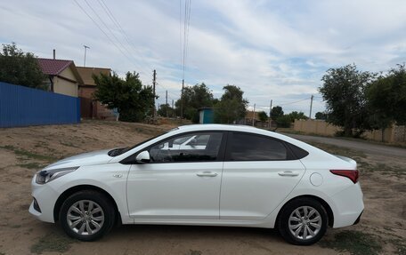 Hyundai Solaris II рестайлинг, 2018 год, 1 300 000 рублей, 16 фотография