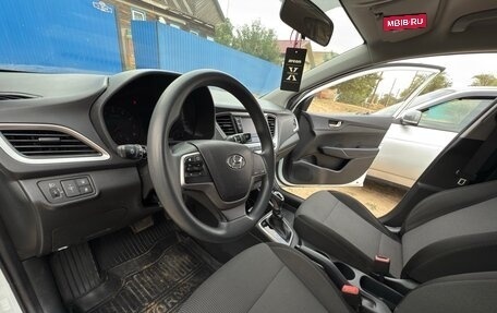 Hyundai Solaris II рестайлинг, 2018 год, 1 300 000 рублей, 11 фотография