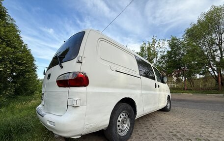 Hyundai H-1 II рестайлинг, 2001 год, 290 000 рублей, 9 фотография