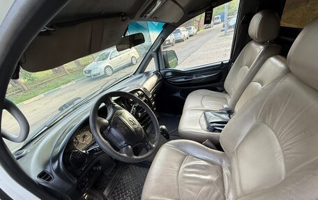 Hyundai H-1 II рестайлинг, 2001 год, 290 000 рублей, 3 фотография
