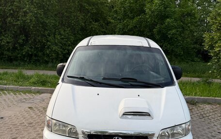 Hyundai H-1 II рестайлинг, 2001 год, 290 000 рублей, 13 фотография