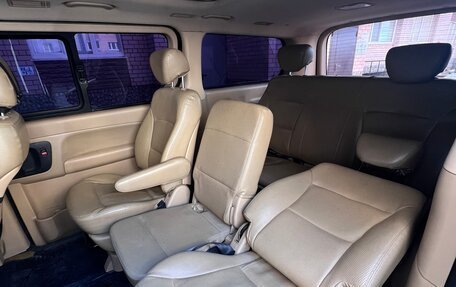 Hyundai Grand Starex Grand Starex I рестайлинг 2, 2011 год, 2 000 000 рублей, 9 фотография