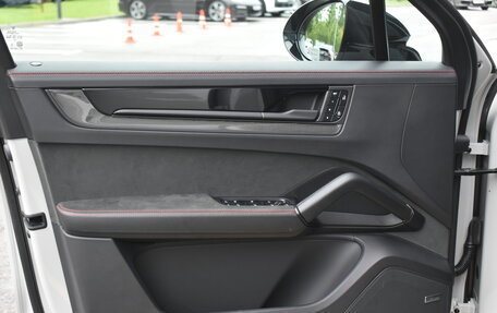 Porsche Cayenne III, 2025 год, 23 990 000 рублей, 17 фотография