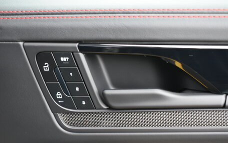Porsche Cayenne III, 2025 год, 23 990 000 рублей, 23 фотография