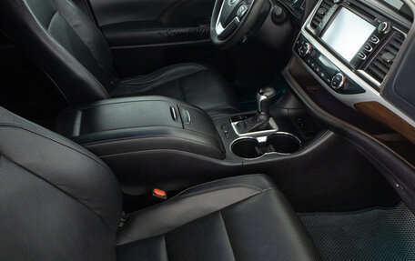 Toyota Highlander III, 2014 год, 2 719 000 рублей, 15 фотография