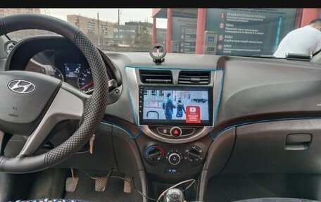 Hyundai Solaris II рестайлинг, 2014 год, 560 000 рублей, 7 фотография