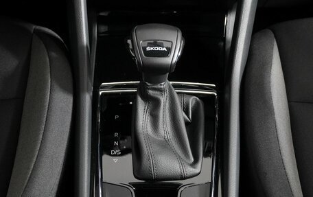 Skoda Karoq I, 2021 год, 2 290 000 рублей, 19 фотография