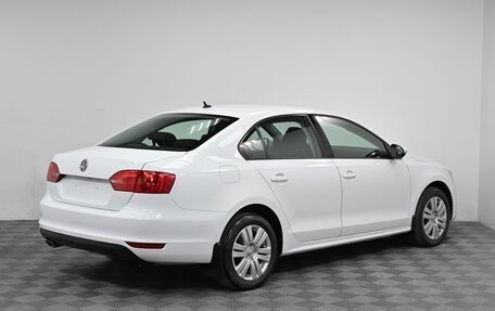Volkswagen Jetta VI, 2011 год, 949 000 рублей, 3 фотография