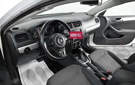 Volkswagen Jetta VI, 2011 год, 949 000 рублей, 6 фотография