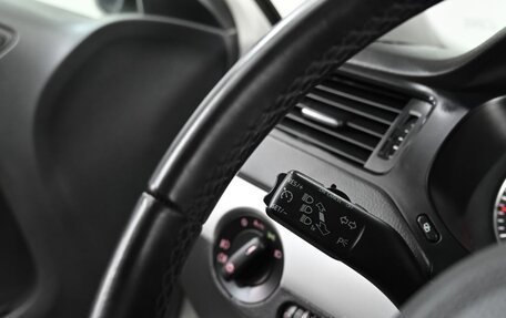 Volkswagen Jetta VI, 2011 год, 949 000 рублей, 11 фотография