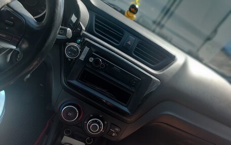 KIA Rio III рестайлинг, 2014 год, 900 000 рублей, 7 фотография