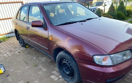 Nissan Almera, 2000 год, 100 000 рублей, 2 фотография
