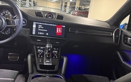 Porsche Cayenne III, 2020 год, 12 900 000 рублей, 7 фотография