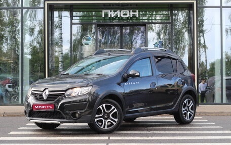 Renault Sandero II рестайлинг, 2015 год, 900 000 рублей, 1 фотография