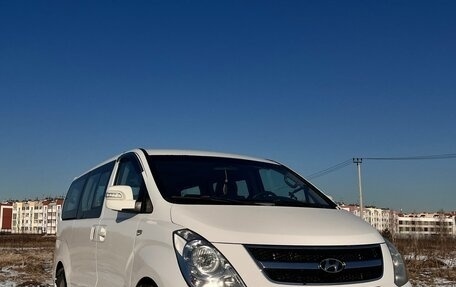 Hyundai Grand Starex Grand Starex I рестайлинг 2, 2015 год, 2 100 000 рублей, 2 фотография