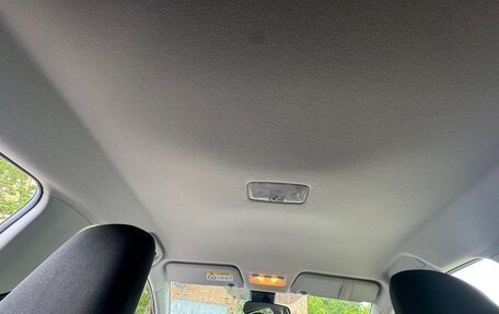 Toyota Vitz, 2019 год, 900 000 рублей, 3 фотография