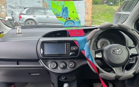 Toyota Vitz, 2019 год, 900 000 рублей, 6 фотография