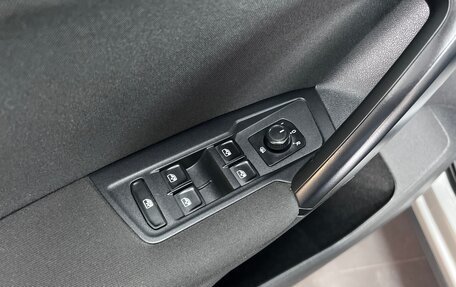 Volkswagen Tiguan II, 2018 год, 2 095 000 рублей, 14 фотография