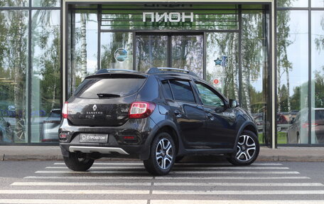 Renault Sandero II рестайлинг, 2015 год, 900 000 рублей, 3 фотография