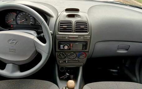 Hyundai Accent II, 2008 год, 650 000 рублей, 14 фотография