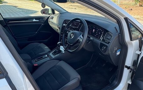 Volkswagen Golf VII, 2018 год, 1 690 000 рублей, 12 фотография