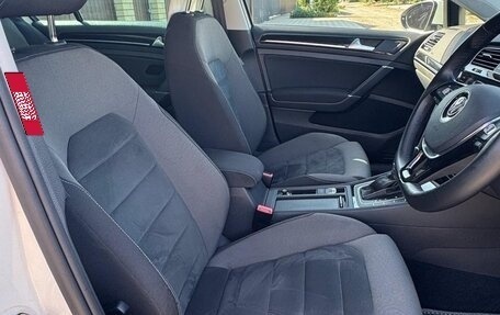Volkswagen Golf VII, 2018 год, 1 690 000 рублей, 11 фотография