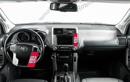 Toyota Land Cruiser Prado 150 рестайлинг 2, 2010 год, 2 965 000 рублей, 10 фотография