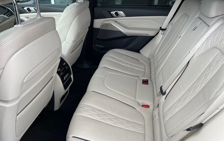BMW X5, 2018 год, 5 800 000 рублей, 15 фотография