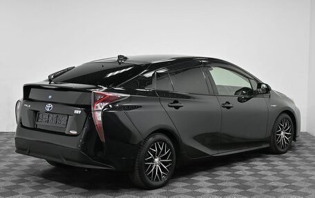 Toyota Prius IV XW50, 2016 год, 1 499 000 рублей, 3 фотография