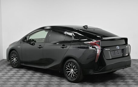 Toyota Prius IV XW50, 2016 год, 1 499 000 рублей, 4 фотография