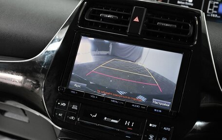 Toyota Prius IV XW50, 2016 год, 1 499 000 рублей, 11 фотография