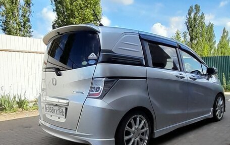 Honda Freed I, 2012 год, 1 250 000 рублей, 6 фотография