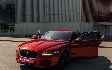 Jaguar XE I рестайлинг, 2016 год, 1 750 000 рублей, 2 фотография