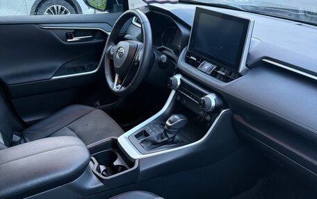 Toyota RAV4, 2022 год, 2 100 000 рублей, 3 фотография