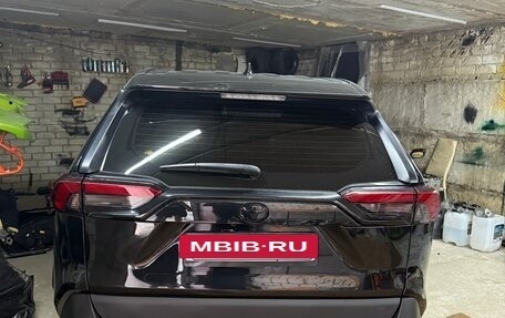 Toyota RAV4, 2022 год, 2 100 000 рублей, 9 фотография