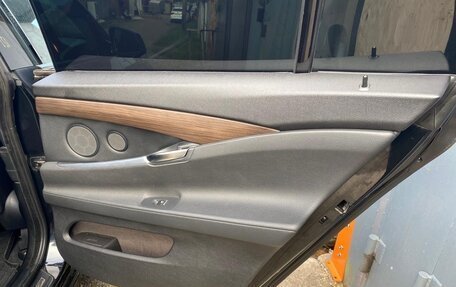 BMW 5 серия, 2011 год, 1 880 000 рублей, 18 фотография