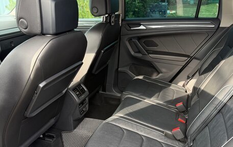 Volkswagen Tiguan II, 2019 год, 3 010 000 рублей, 15 фотография