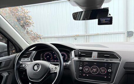 Volkswagen Tiguan II, 2019 год, 3 010 000 рублей, 17 фотография