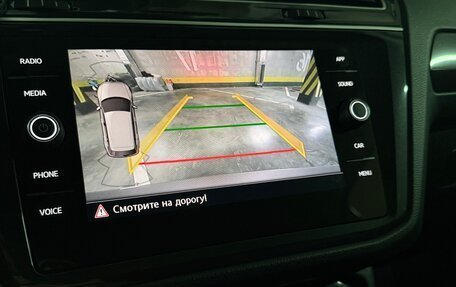Volkswagen Tiguan II, 2019 год, 3 010 000 рублей, 25 фотография