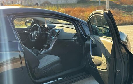 Opel Astra J, 2013 год, 1 190 000 рублей, 4 фотография