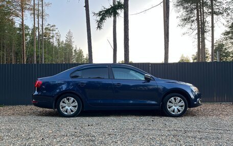 Volkswagen Jetta VI, 2011 год, 900 000 рублей, 6 фотография