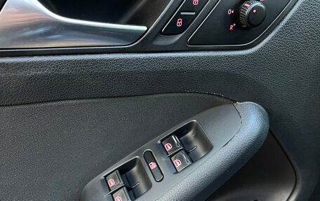 Volkswagen Jetta VI, 2011 год, 900 000 рублей, 15 фотография